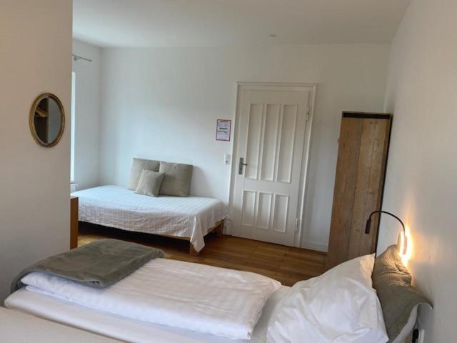 Die Strumpffabrik - Guesthouse Kerpen  ภายนอก รูปภาพ