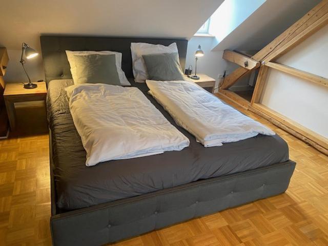 Die Strumpffabrik - Guesthouse Kerpen  ภายนอก รูปภาพ